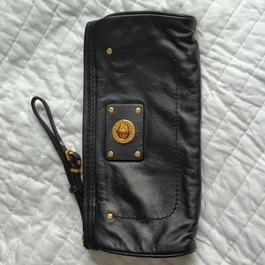 Marc by Marc Jacobs wristlet in black leather in excellent condition